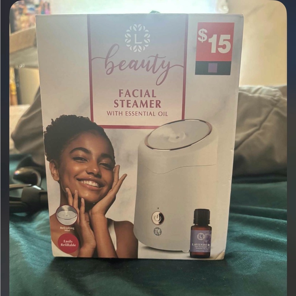 Beauty Facial Steamer with Essential Oil
Never used